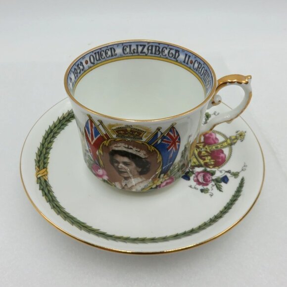 AYNSLEY Queen Elizabeth II Coronation 1953 Bone China Tea Cup & Saucer Set - Picture 5 of 11